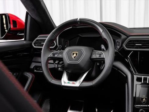 Used 2024 Lamborghini Urus S AWD/4WD image 37