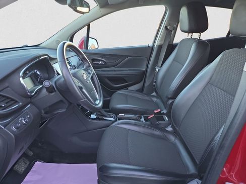 Used 2019 Buick Encore Sport Touring image 9