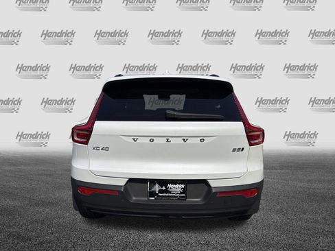 Certified 2023 Volvo XC40 B5 Ultimate w/ Protection Package Premier AWD/4WD image 9