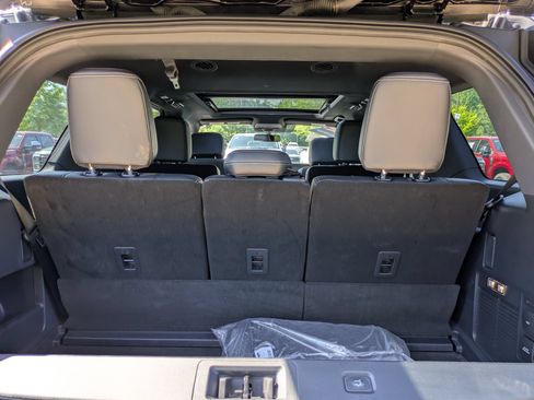 Certified 2025 Ford Expedition Platinum w/ Stealth Performance Package AWD/4WD image 35