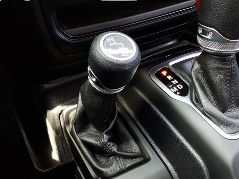 Used 2020 Jeep Wrangler Unlimited Sport S AWD/4WD image 18