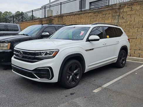 Used 2021 Volkswagen Atlas SE w/ Panoramic Sunroof Package image 3