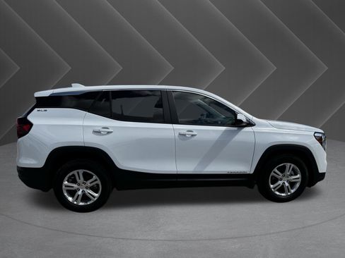 Used 2024 GMC Terrain SLE FWD image 5
