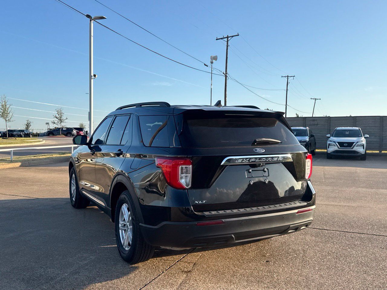 Used 2022 Ford Explorer XLT RWD image 17