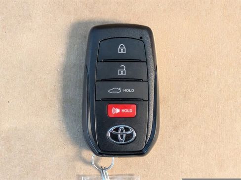 Used 2025 Toyota Crown XLE image 38