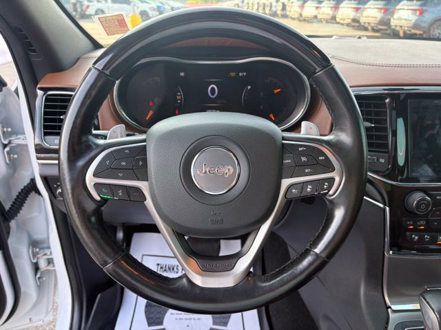 Used 2020 Jeep Grand Cherokee Overland AWD/4WD image 15