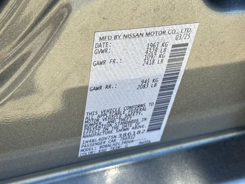 Used 2025 Nissan Altima 2.5 SV FWD image 28