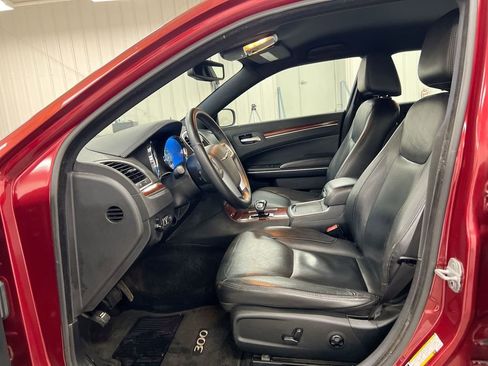 Used 2012 Chrysler 300 Limited RWD image 19