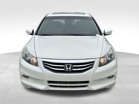 Used 2011 Honda Accord EX-L image 8