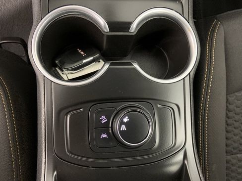 Used 2020 GMC Terrain SLE image 16