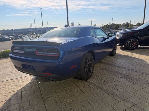 Used 2022 Dodge Challenger R/T w/ Blacktop Package RWD image 4