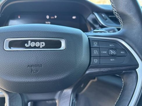 Certified 2022 Jeep Grand Cherokee Limited image 36