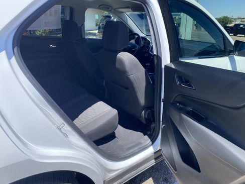Used 2020 Chevrolet Equinox LT FWD image 12