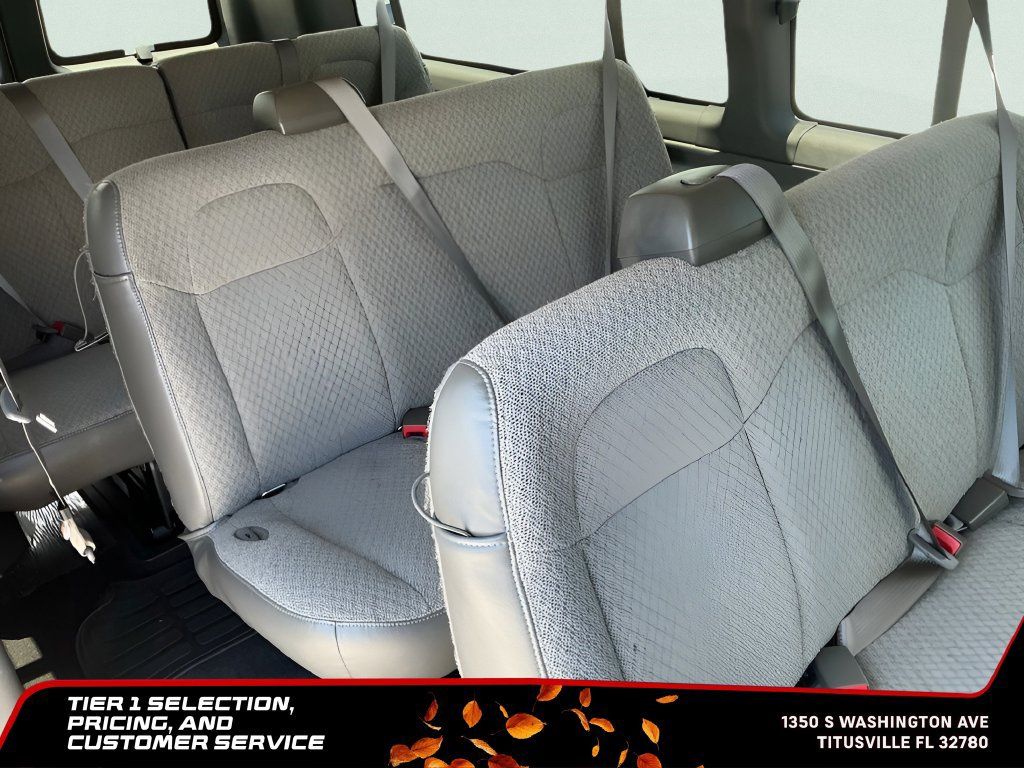 Used 2025 Chevrolet Express 3500 LT w/ LT Preferred Equipment Group RWD image 18