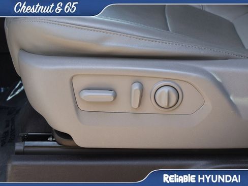 Used 2019 GMC Sierra 1500 SLT w/ SLT Premium Plus Package AWD/4WD image 24