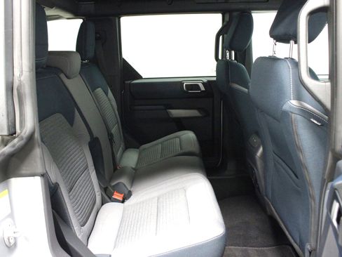 Used 2022 Ford Bronco Outer Banks image 15