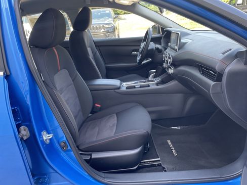 Used 2025 Nissan Sentra SR FWD image 30
