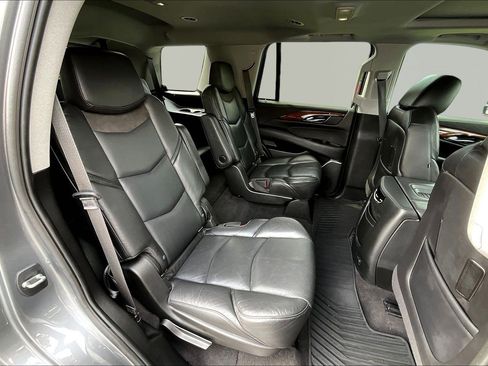Used 2020 Cadillac Escalade Luxury w/ Escalade Sport Edition RWD image 25