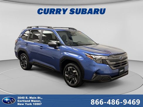 Used 2025 Subaru Forester Premium AWD/4WD image 7