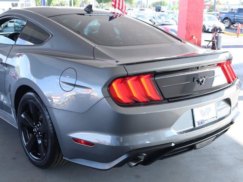 Used 2021 Ford Mustang Coupe RWD image 9