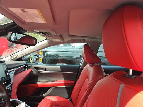 Used 2023 Toyota Camry XSE w/ Navigation Package image 13