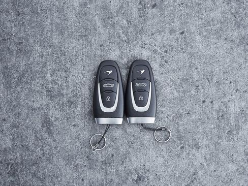 Used 2025 McLaren Artura Spider image 80