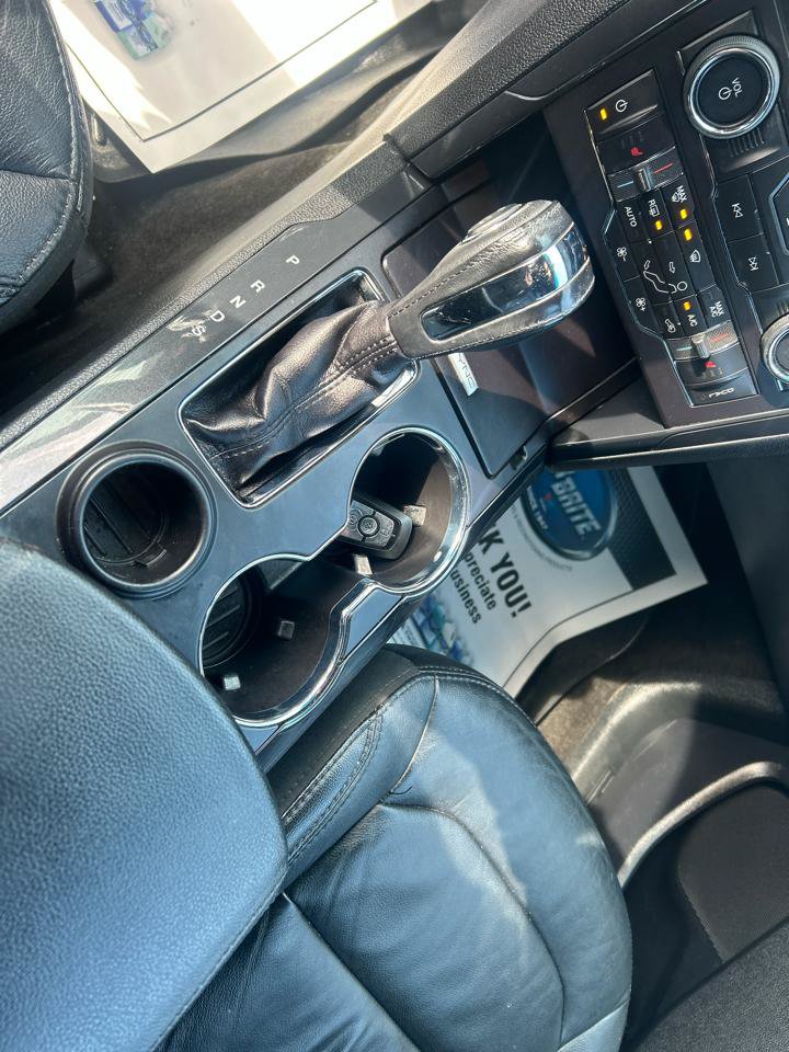 Used 2018 Ford Explorer XLT w/ Equipment Group 202A FWD image 22