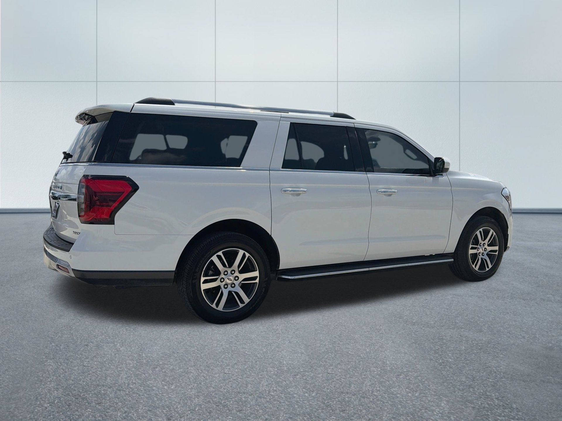 Used 2023 Ford Expedition Max Limited RWD image 5