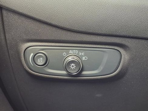 Used 2024 Chevrolet Equinox LS w/ LS Convenience Package FWD image 26