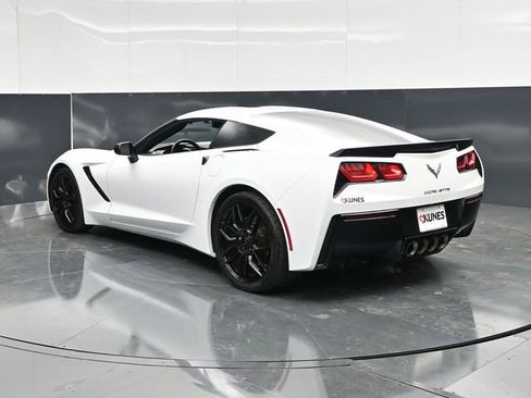 Used 2016 Chevrolet Corvette Stingray Coupe RWD image 10