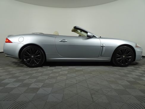 Used 2010 Jaguar XK Convertible image 50