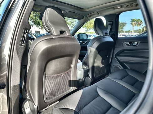 Used 2025 Volvo XC60 B5 Plus AWD/4WD image 18