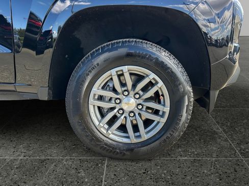 Used 2023 Chevrolet Colorado LT w/ LT Convenience Package image 9