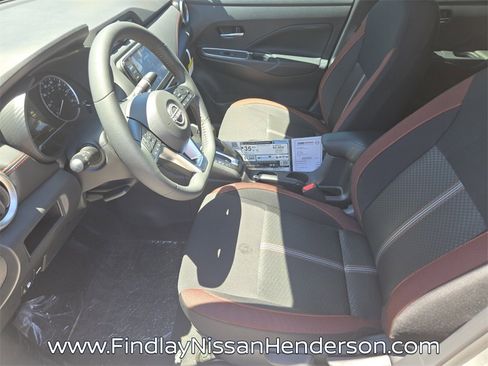 New 2025 Nissan Versa SR w/ Trunk Package image 6