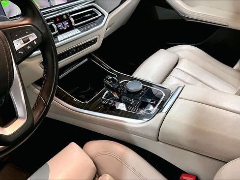 Used 2020 BMW X5 xDrive40i w/ Premium Package image 19