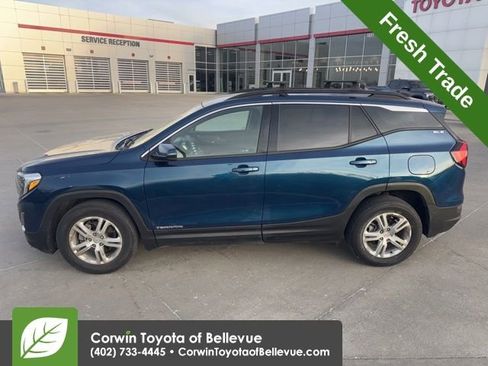 Used 2020 GMC Terrain SLE w/ Driver Convenience Package image 6