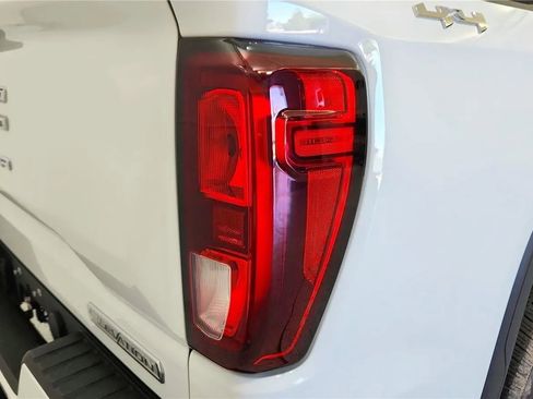 Used 2023 GMC Sierra 1500 Elevation w/ LPO, Elevation Black Package AWD/4WD image 15