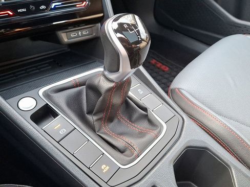 Certified 2025 Volkswagen Jetta GLI Autobahn FWD image 16