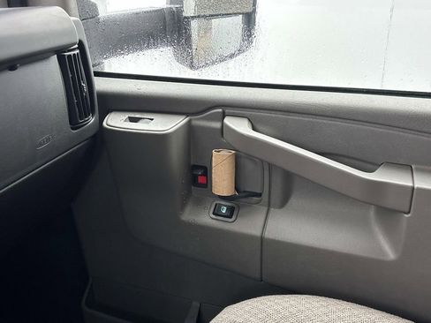 Used 2024 GMC Savana 3500 Work Van w/ Power Convenience Package image 17