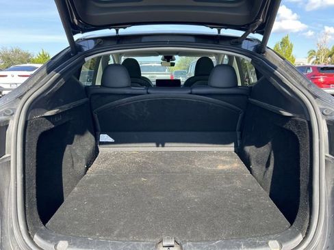 Used 2024 Tesla Model Y Long Range image 17