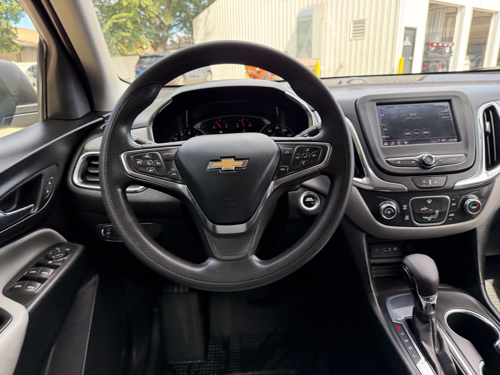 Used 2024 Chevrolet Equinox LS w/ LS Convenience Package FWD image 13