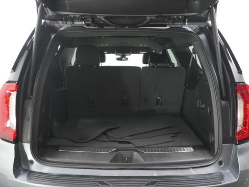 Used 2022 GMC Yukon XL Denali AWD/4WD image 17