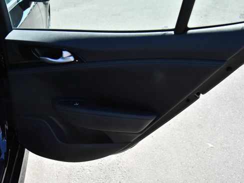 Used 2019 Kia Stinger RWD image 40
