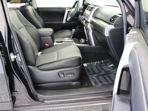 Used 2023 Toyota 4Runner SR5 Premium w/ Moonroof Package AWD/4WD image 37