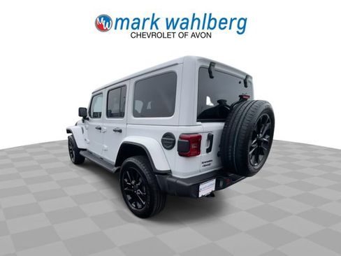 Used 2025 Jeep Wrangler Unlimited Sahara AWD/4WD image 7