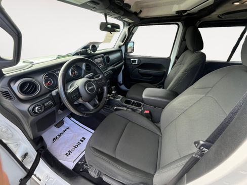Used 2022 Jeep Gladiator Sport AWD/4WD image 19