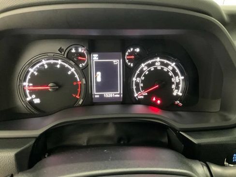 Used 2024 Toyota 4Runner SR5 Premium w/ Moonroof Package AWD/4WD image 10