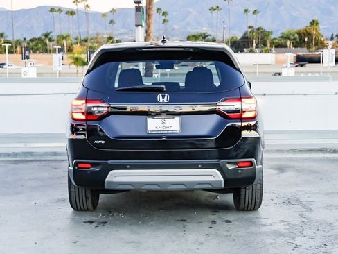 Used 2025 Honda Pilot EX-L image 8