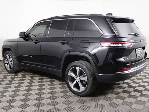Used 2023 Jeep Grand Cherokee Limited AWD/4WD image 14