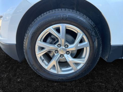 Used 2021 Chevrolet Equinox Premier AWD/4WD image 15